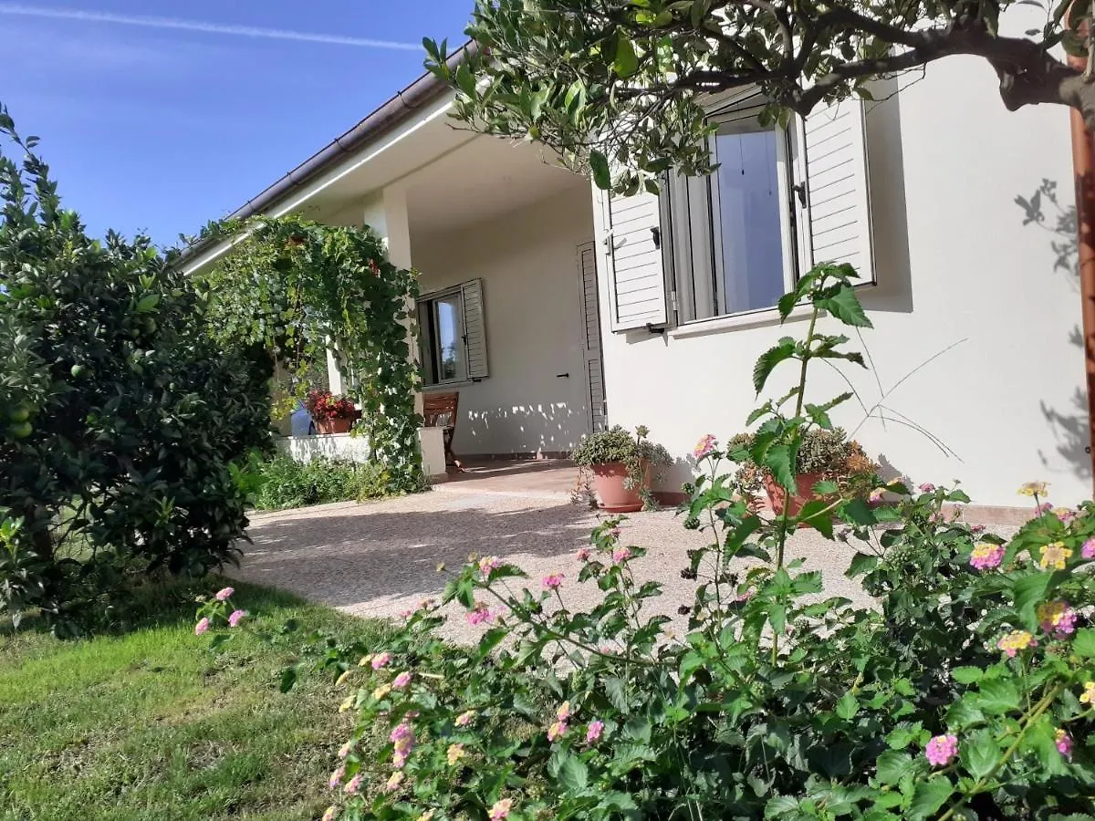 Сasa de vacaciones Villa Pusortu Orosei